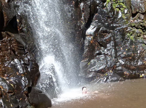 Cachoeira Passa Cinco 2 (1074 × 806 px) (489 × 362 px)